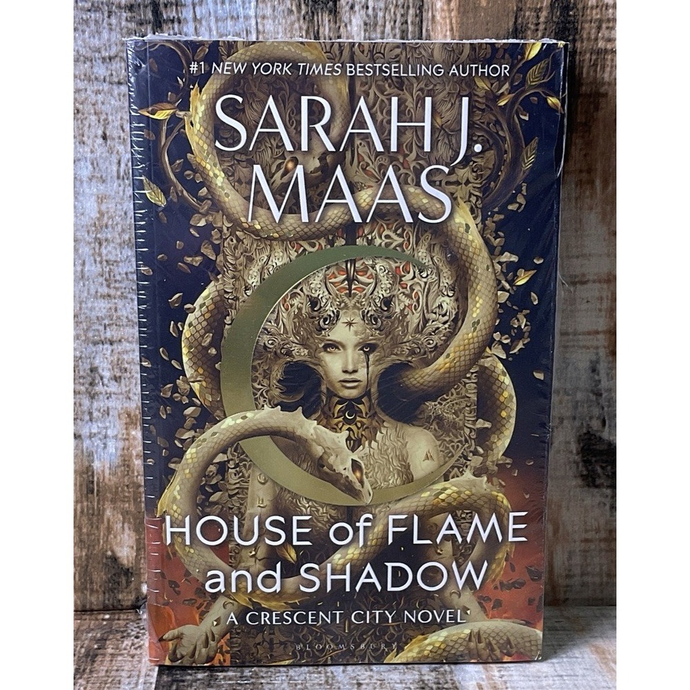 House of Flame and Shadow (International Edition) Paperback by Maas Sarah J.